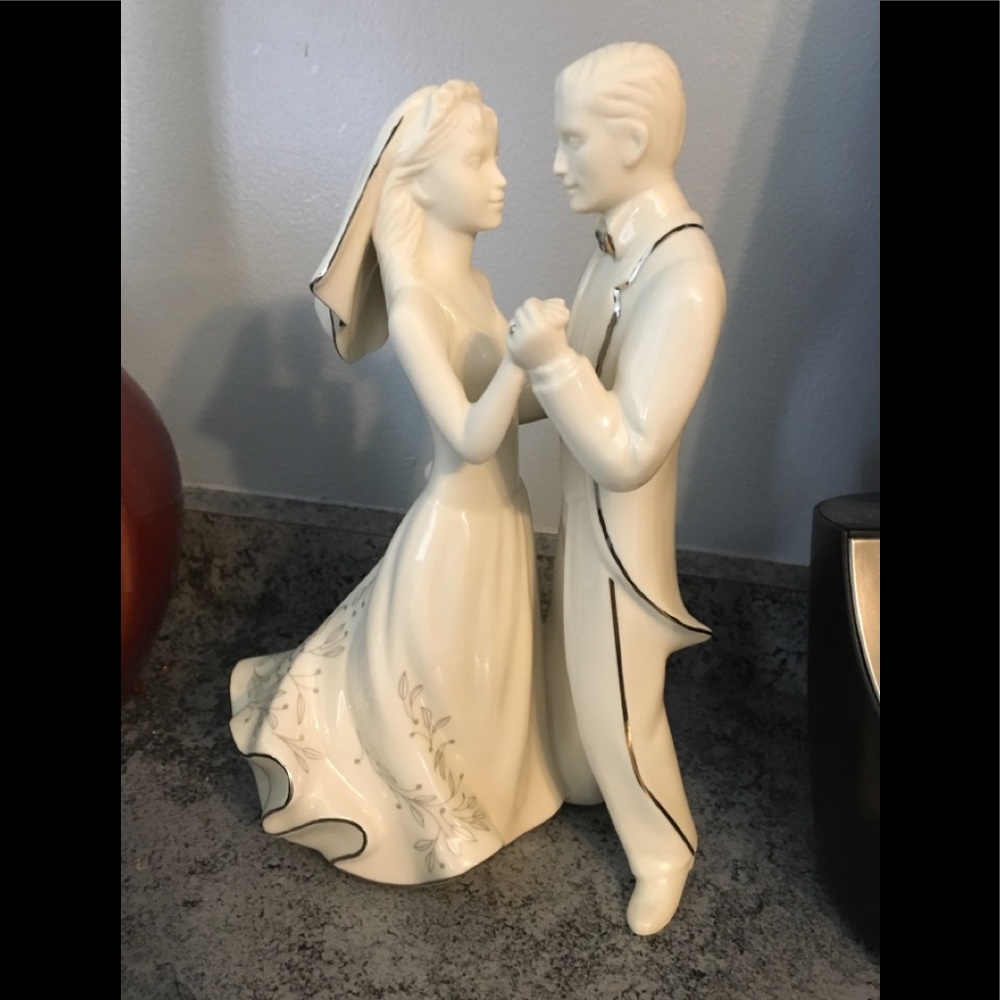 Lenox cake topper